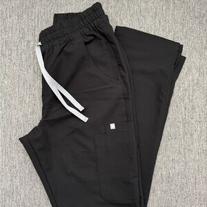 Figs Black High-Waisted Dowa Scrub Pants